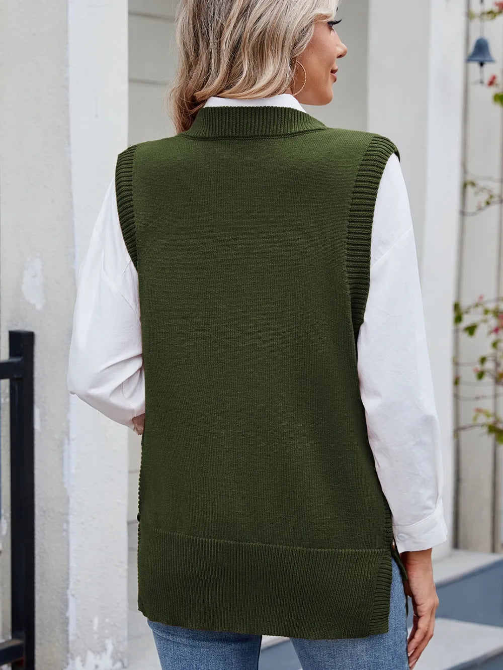 Buttoned Round Neck Sweater Vest (8)