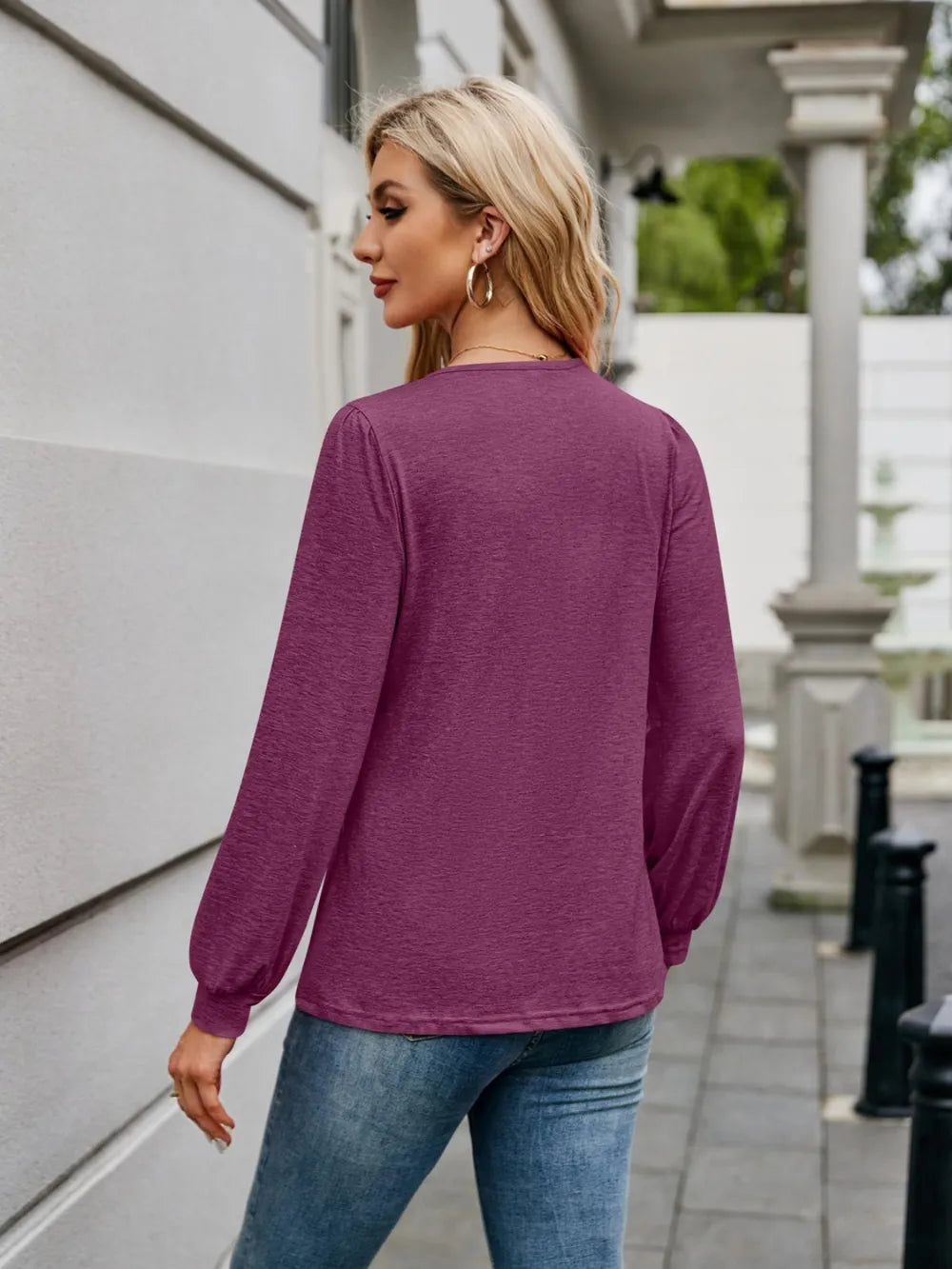 V-neck Long Sleeve T-shirt (6)