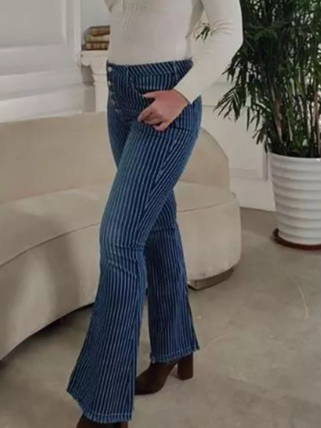 Striped Button Fly Flare Jeans (5)
