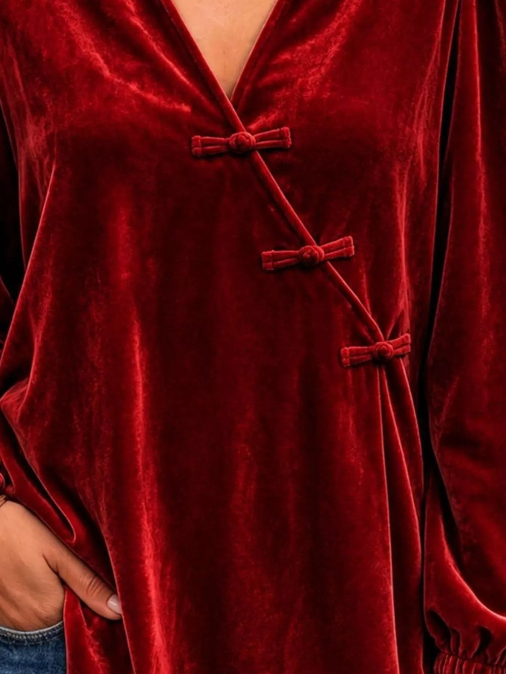 Chinese-style Knot Buttons Velvet Blouse (6)