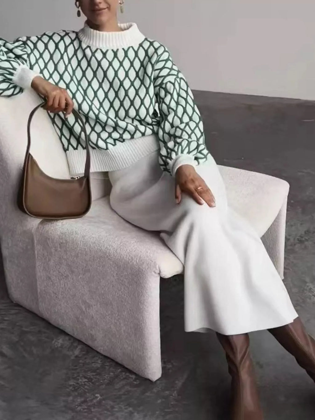 Geometric Pattern Turtleneck Sweater (2)