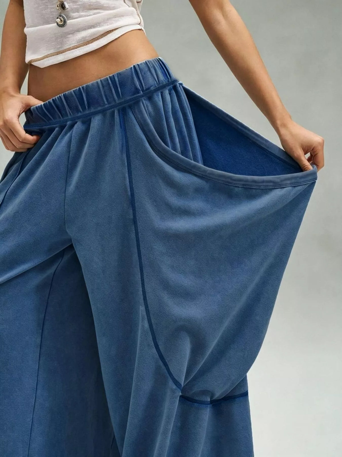 Oversized Wide-leg Cargo Pants (5)