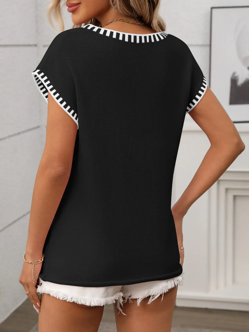 Contrast Trim V-neck Short Sleeve Knit Top (12)