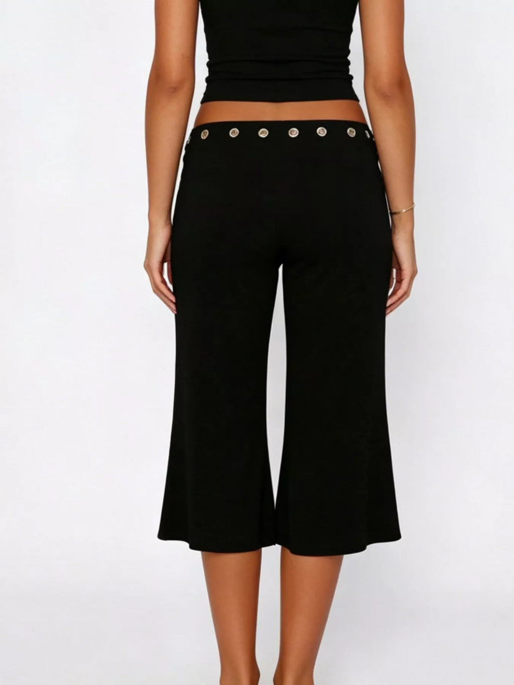 Mid Rise Capris Pants (5)