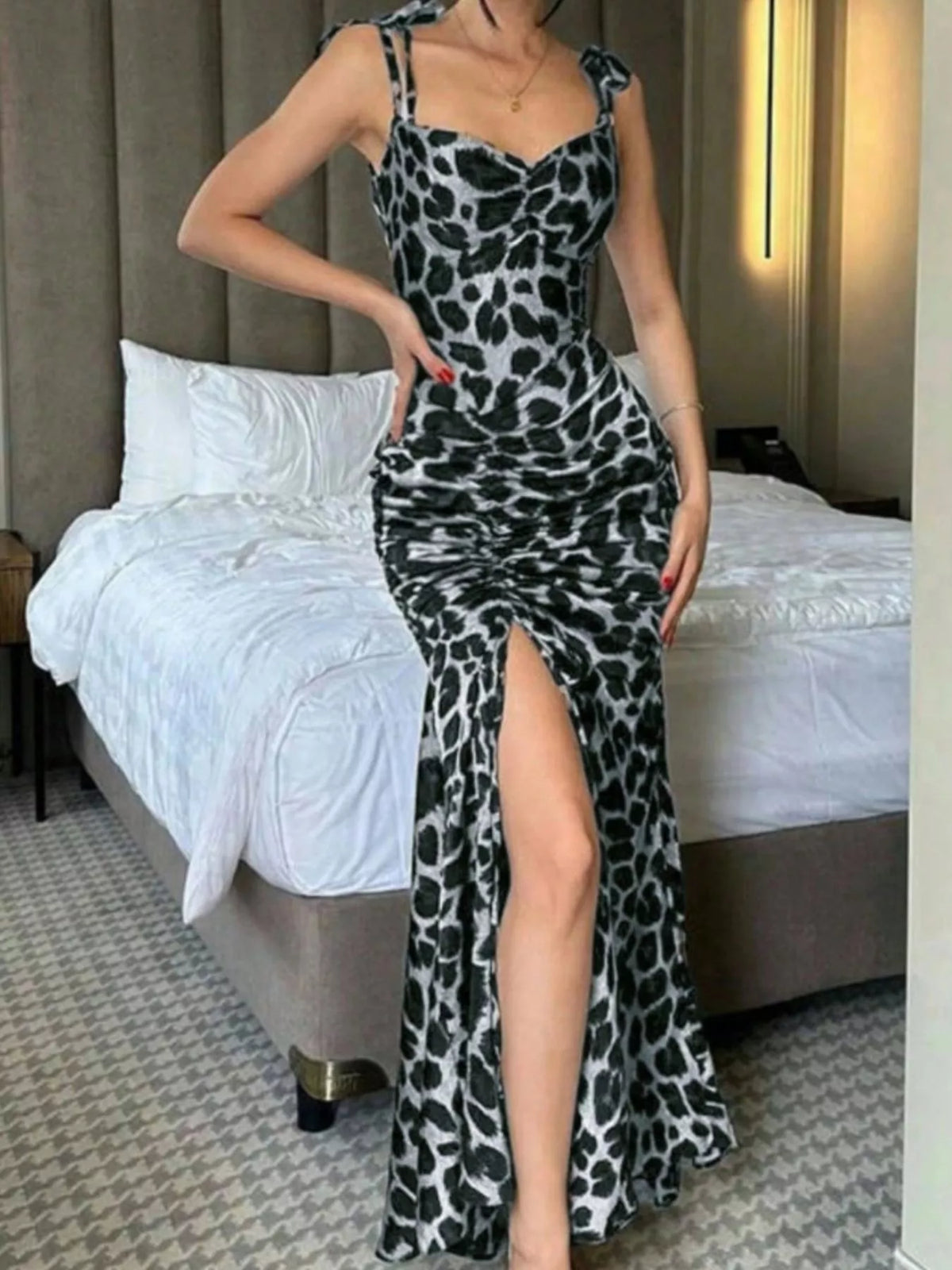 Ruched Slit Sweetheart Neck Cami Dress (2)