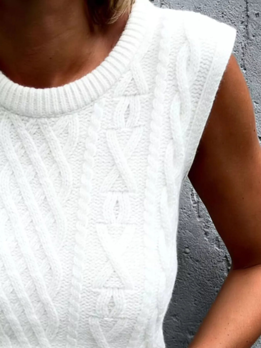 Cable Knit Sweater Vest (9)