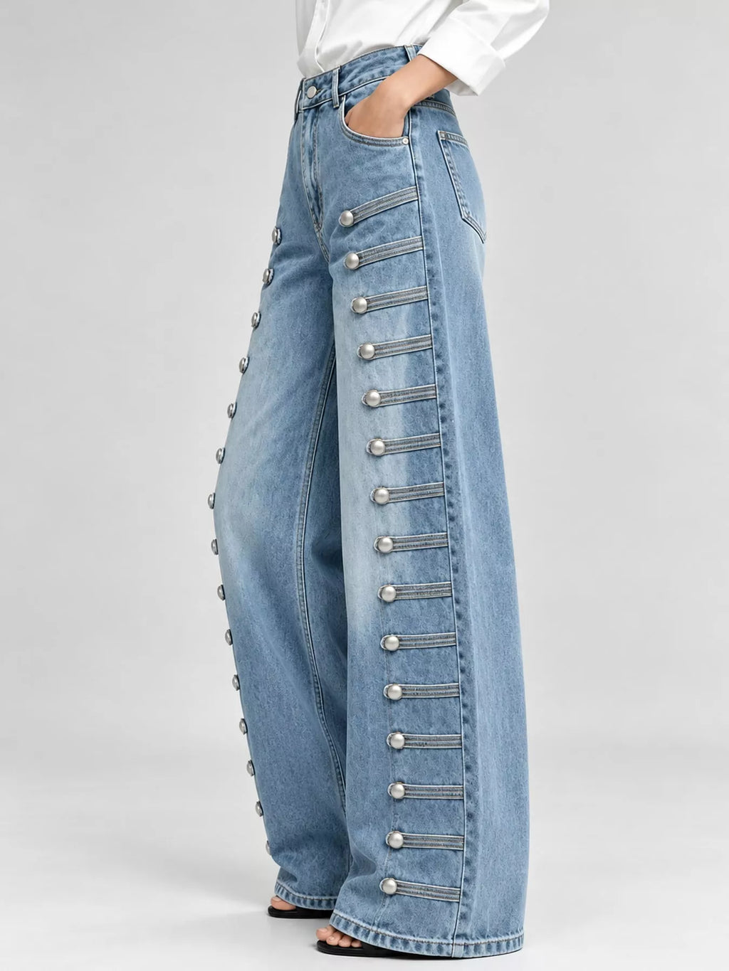 Decorative Button Wide-leg Jeans (2)