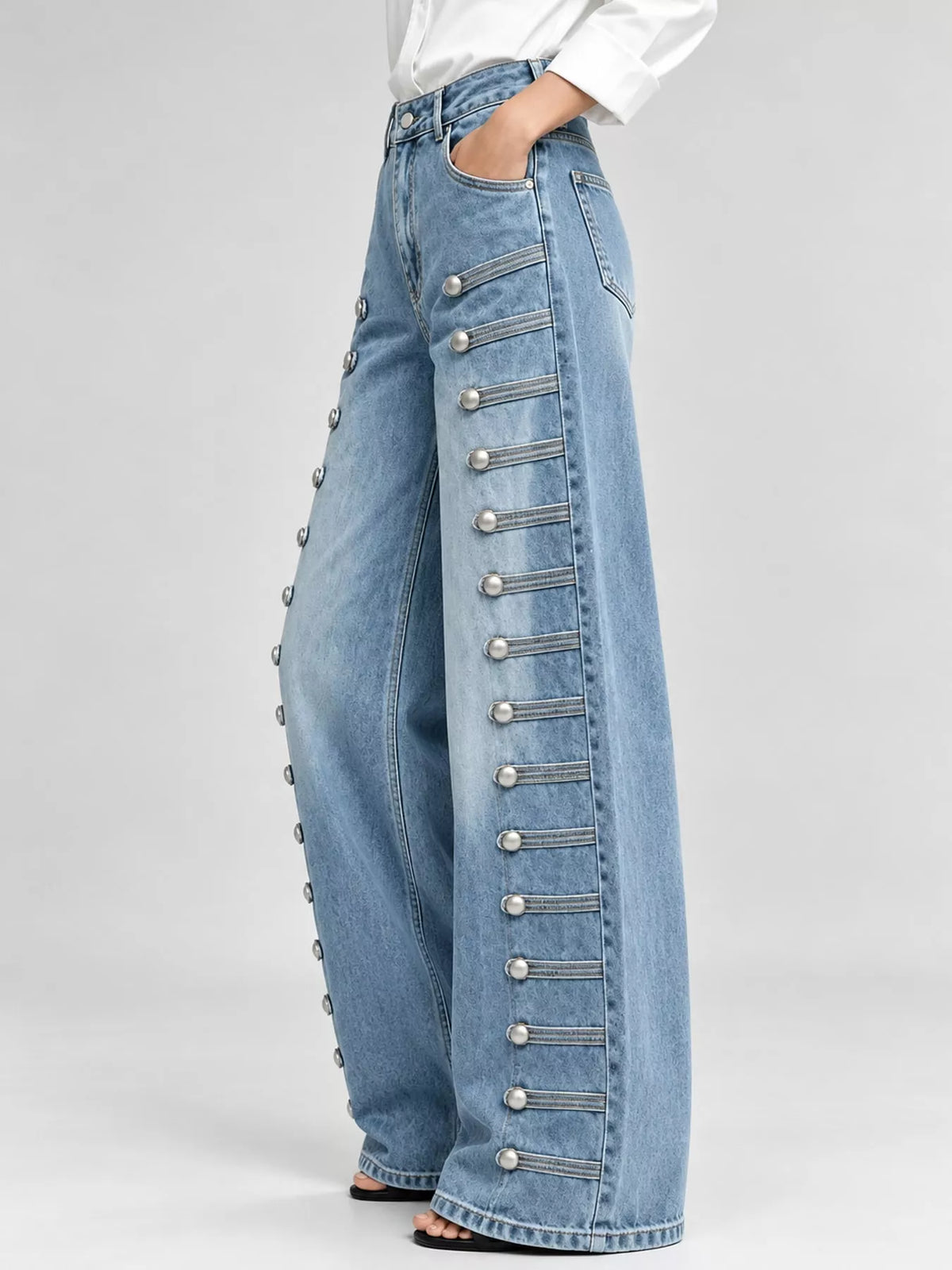 Decorative Button Wide-leg Jeans (2)