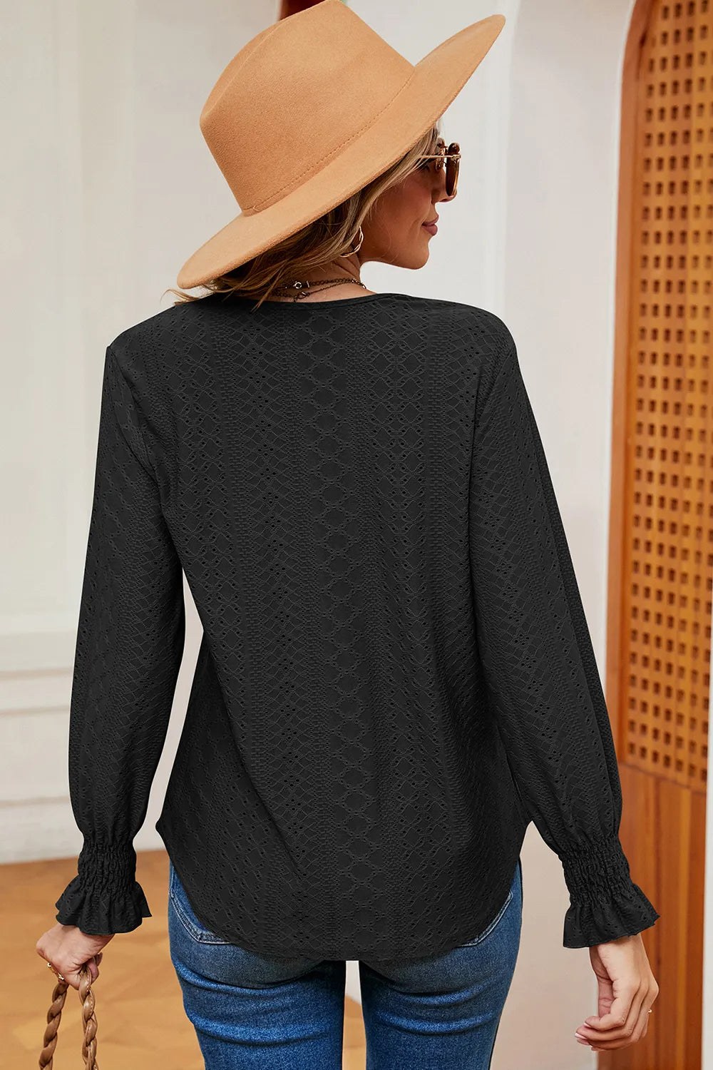 Eyelet V-neck Flounce Sleeve T-shirt (9)