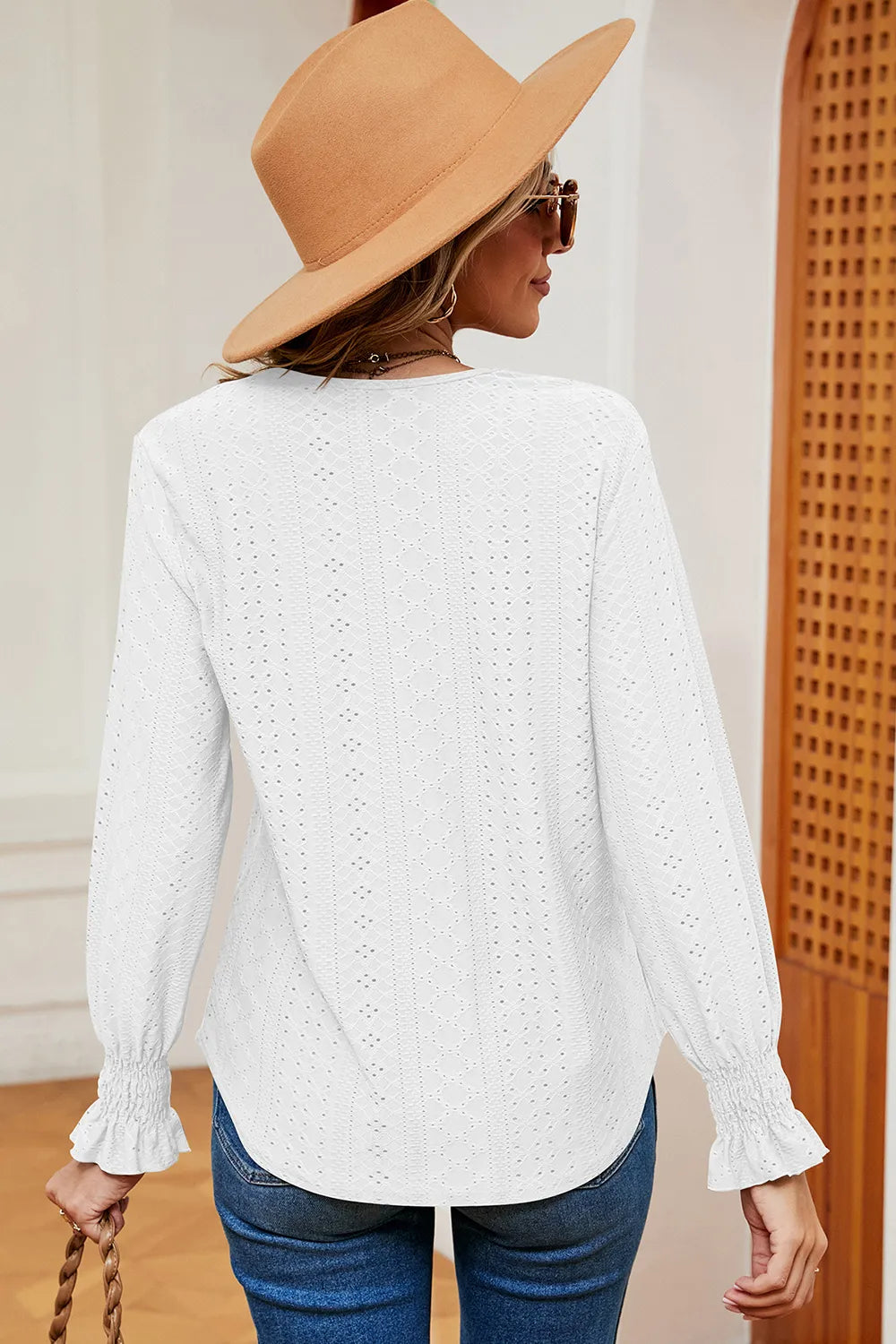 Eyelet V-neck Flounce Sleeve T-shirt (3)