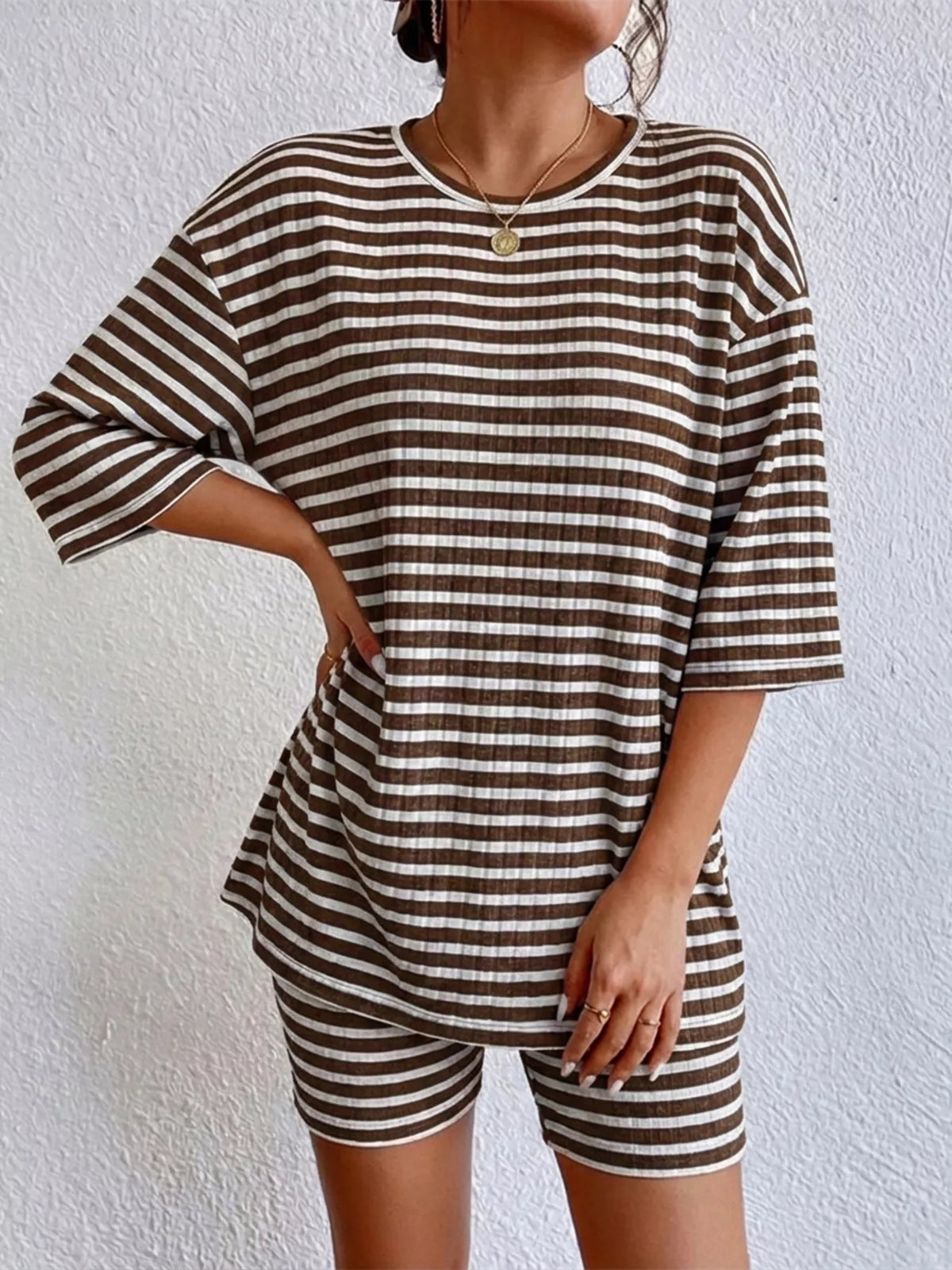 Striped Round Neck Top Shorts Set (17)