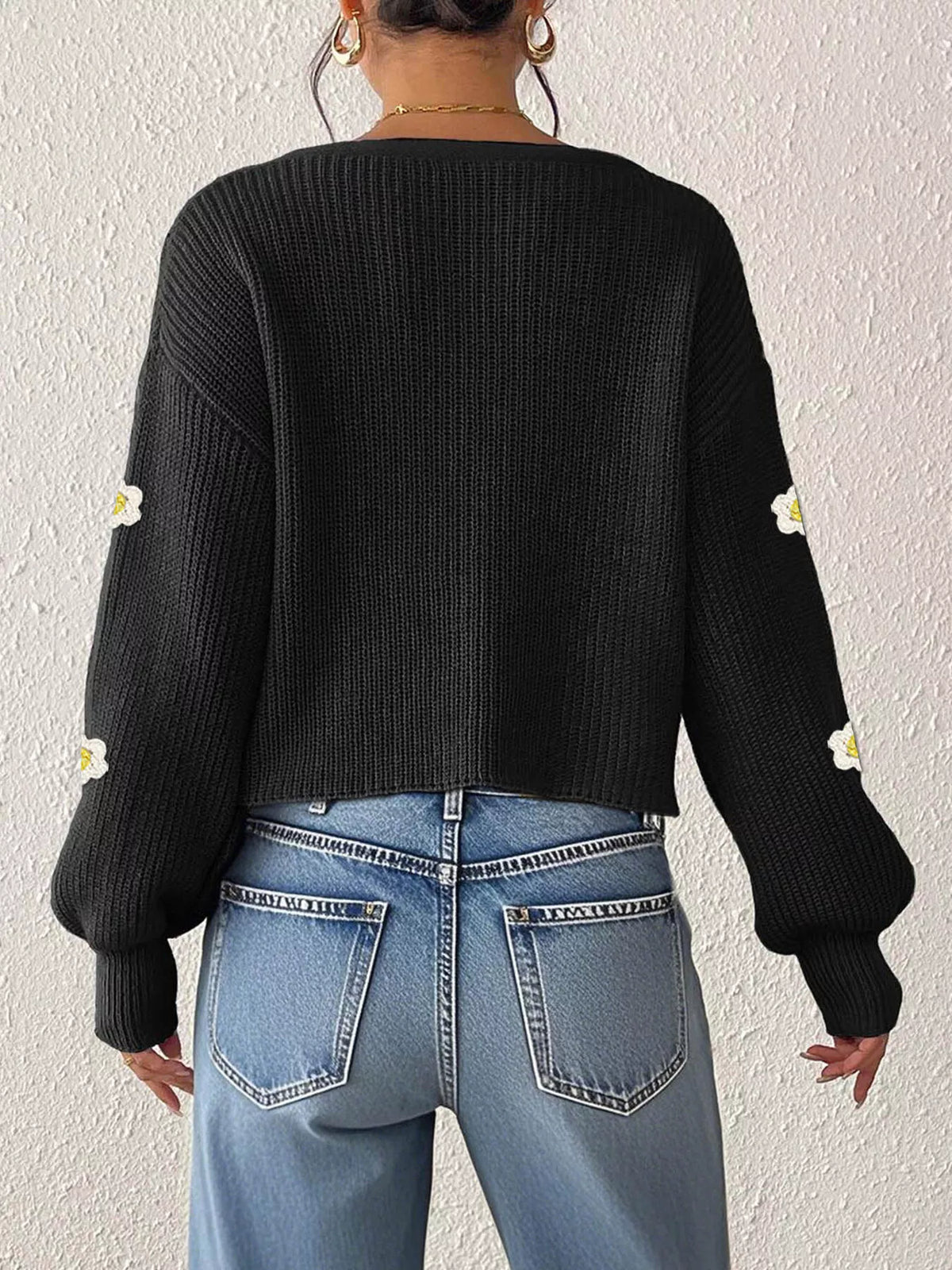 Floral V-neck Button-down Cropped Cardigan (4)