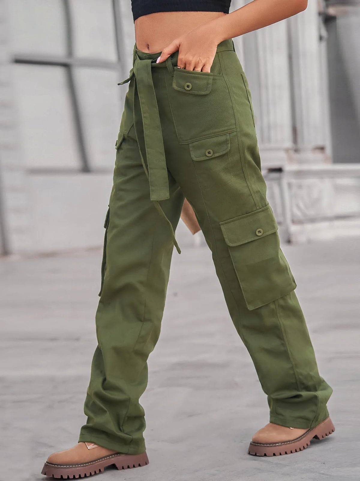High-waisted Multi-pocket Cargo Jeans (23)