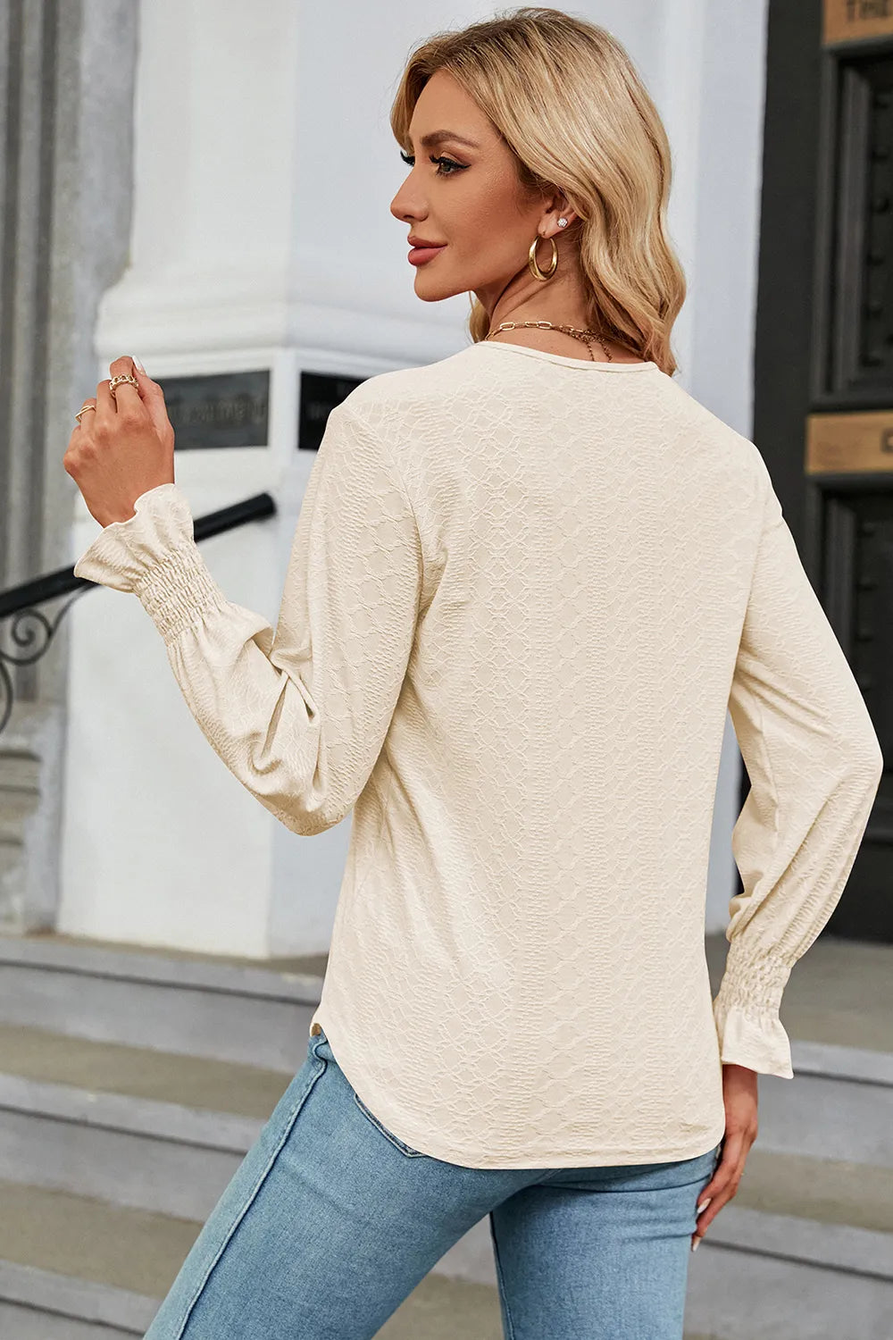 V-neck Flounce Sleeve T-shirt (24)