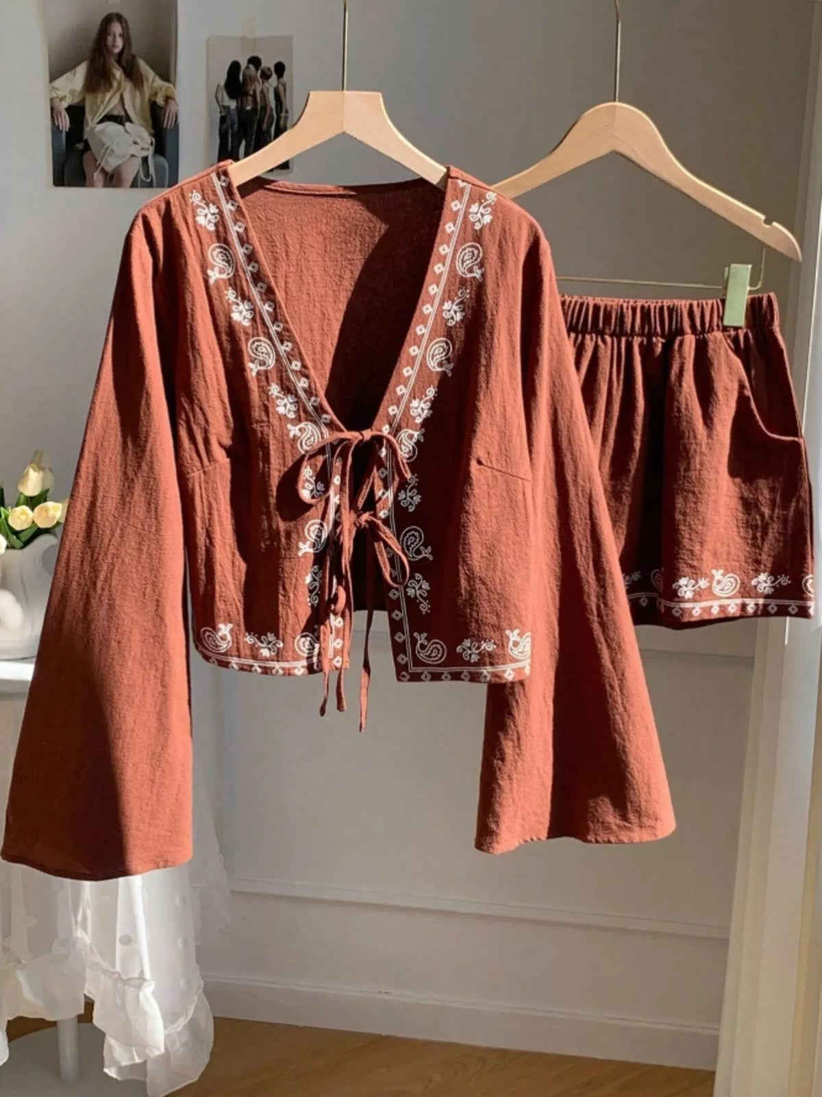 Embroidered Tie-front Top Shorts Set (8)