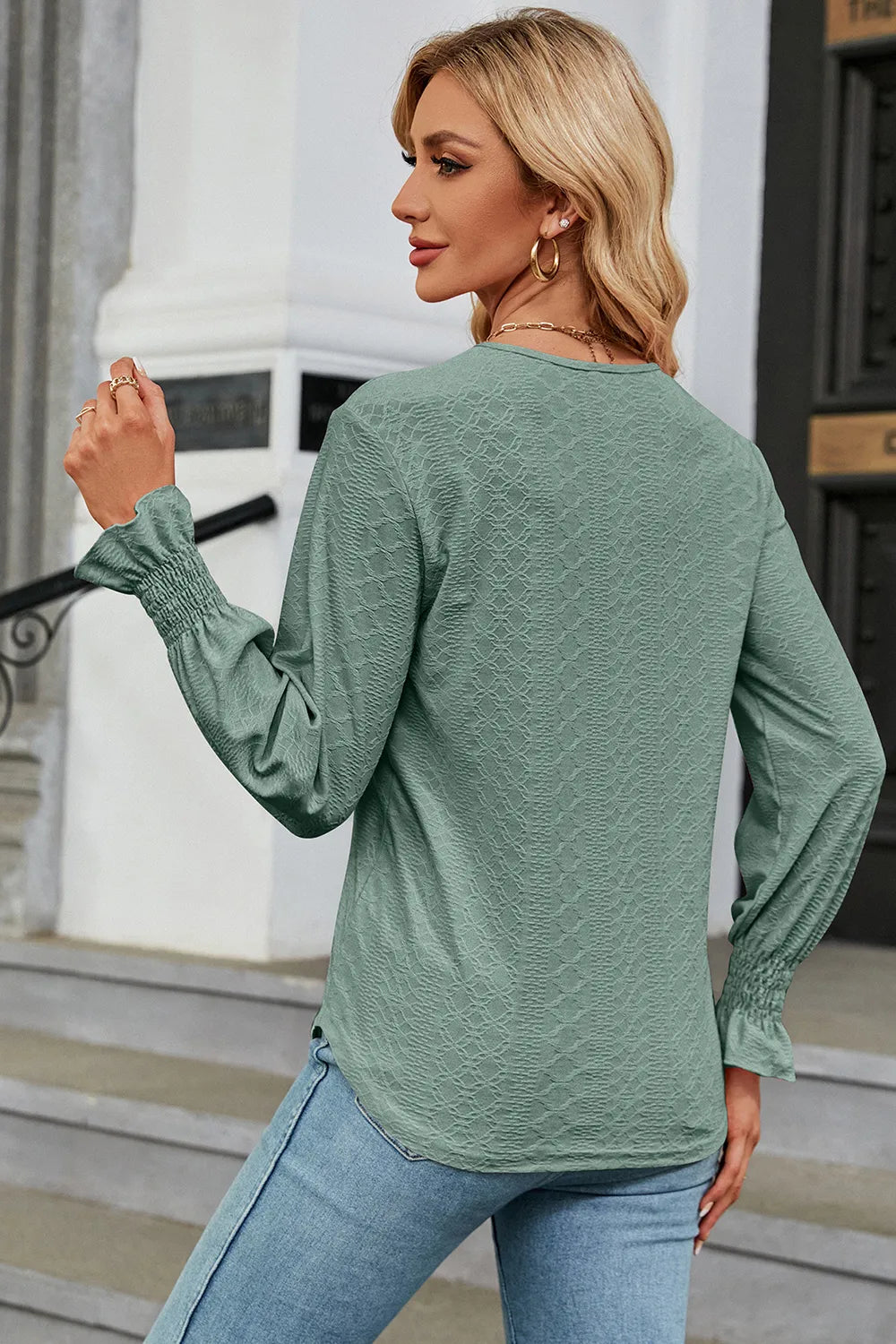 V-neck Flounce Sleeve T-shirt (21)