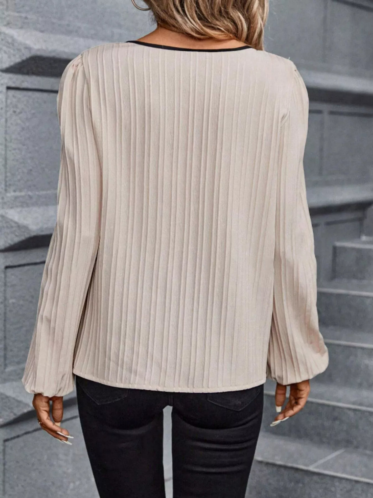 Contrast Notched Long Sleeve Blouse (5)