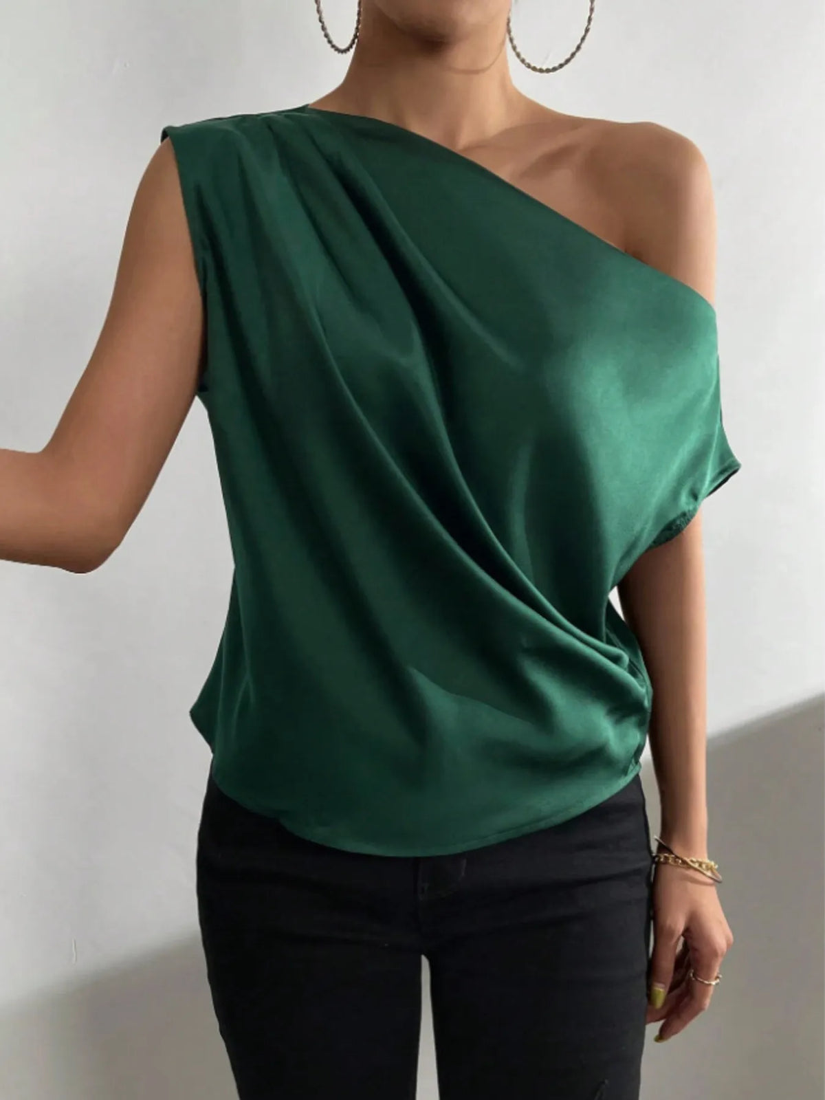 Asymmetrica One-shoulder Draped Blouse (3)