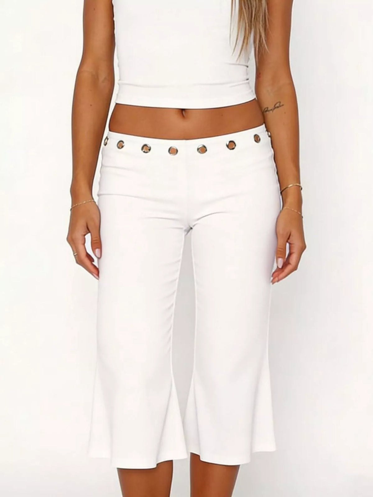 Mid Rise Capris Pants (16)
