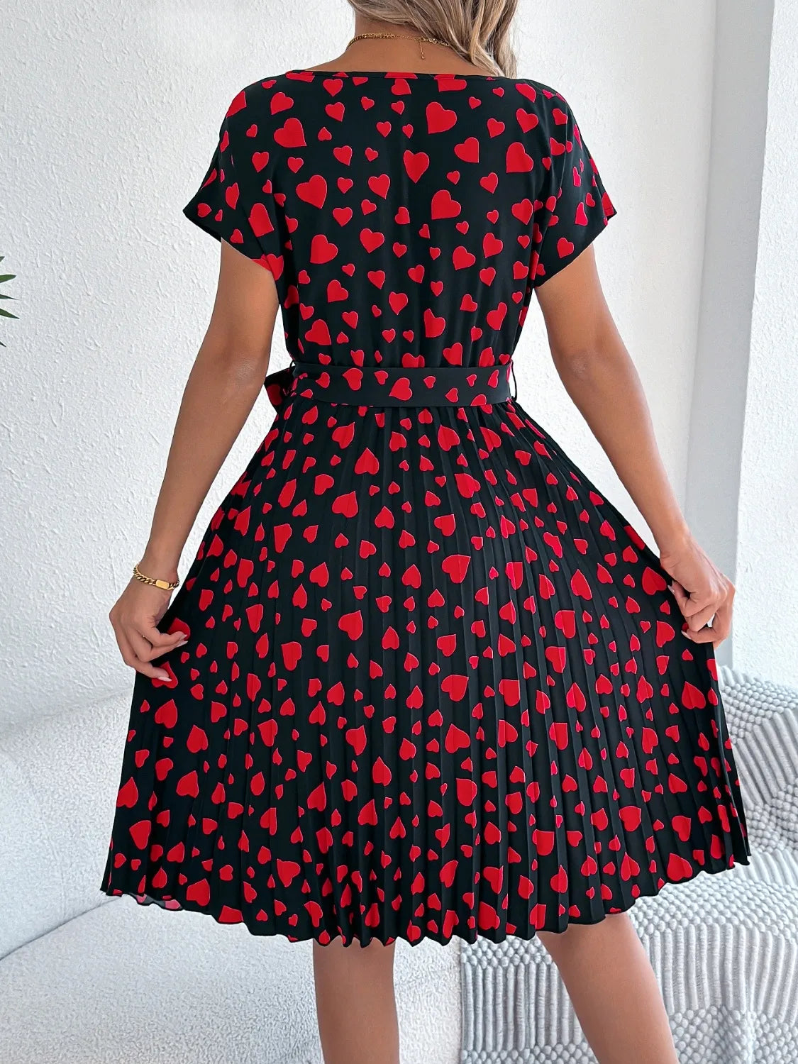 Heart Print Short Sleeve Tie Waist Dress (8)