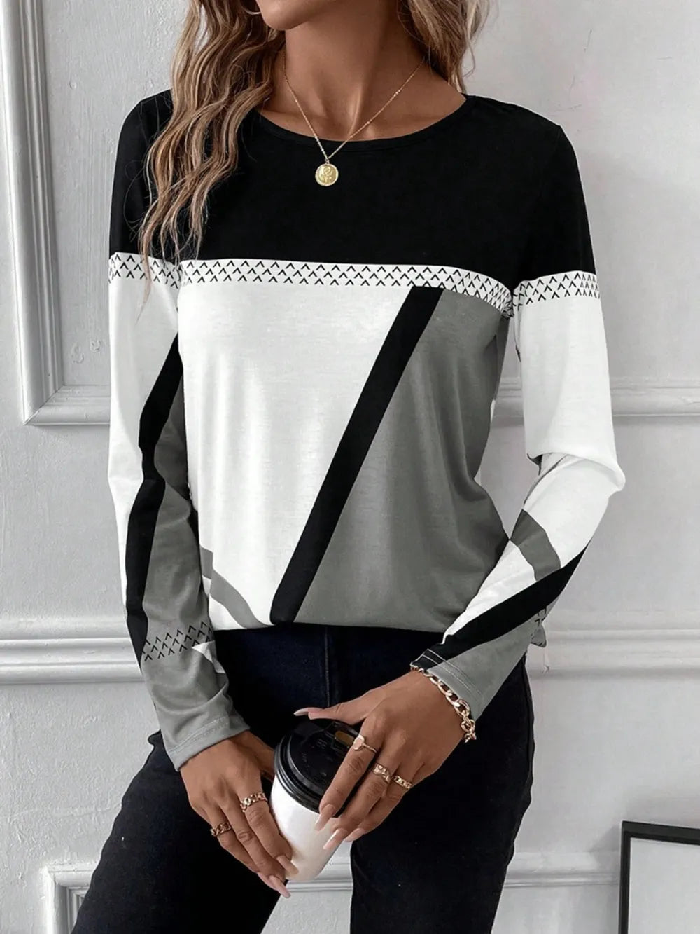 Contrast Round Neck Long Sleeve T-shirt (3)
