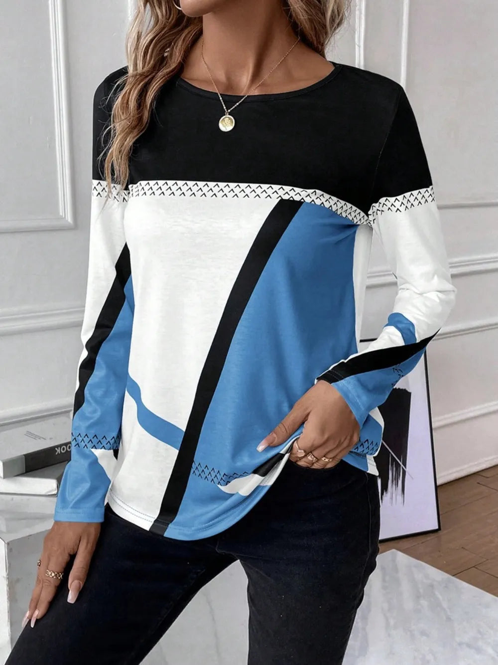 Contrast Round Neck Long Sleeve T-shirt (4)