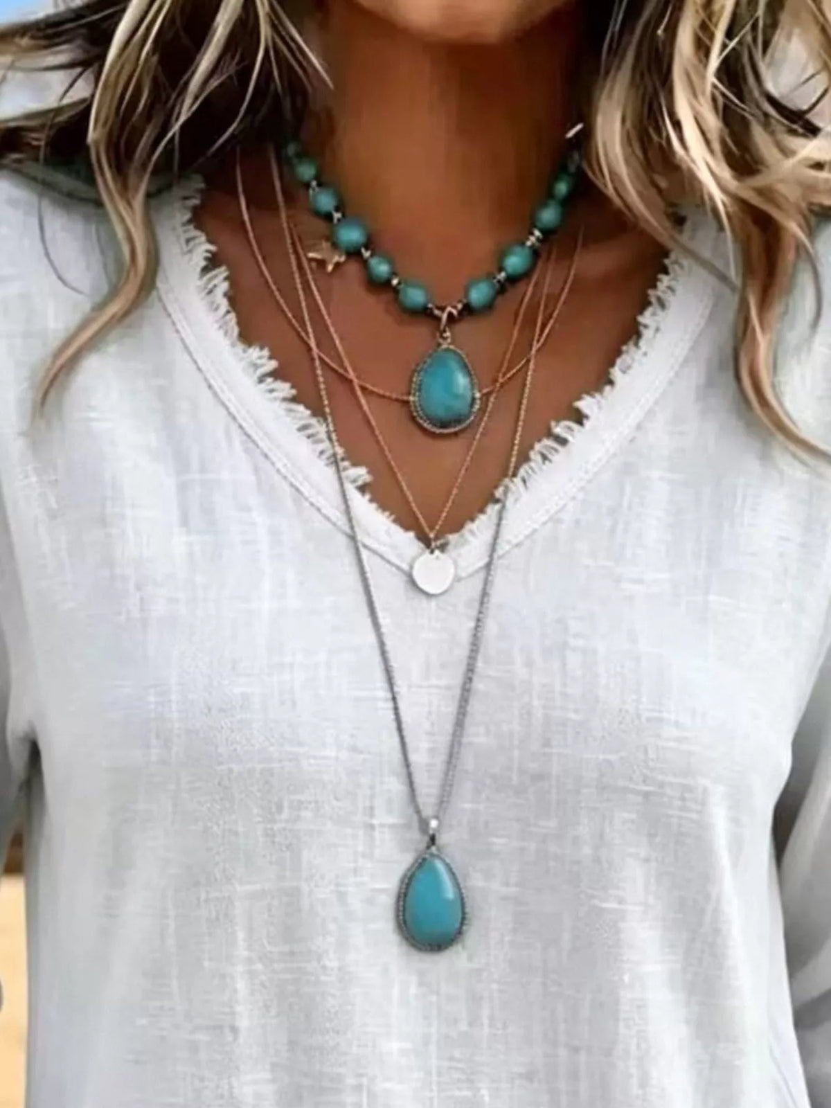 V-neck Frayed Hem Long Sleeve T-shirt (14)