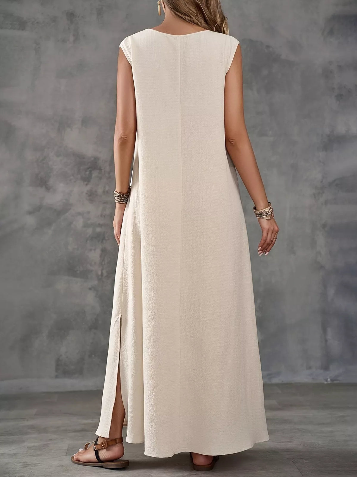 Sleeveless V-neck Side-slit Maxi Dress (4)