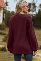 Eyelet Notched Raglan Sleeve T-shirt (6)
