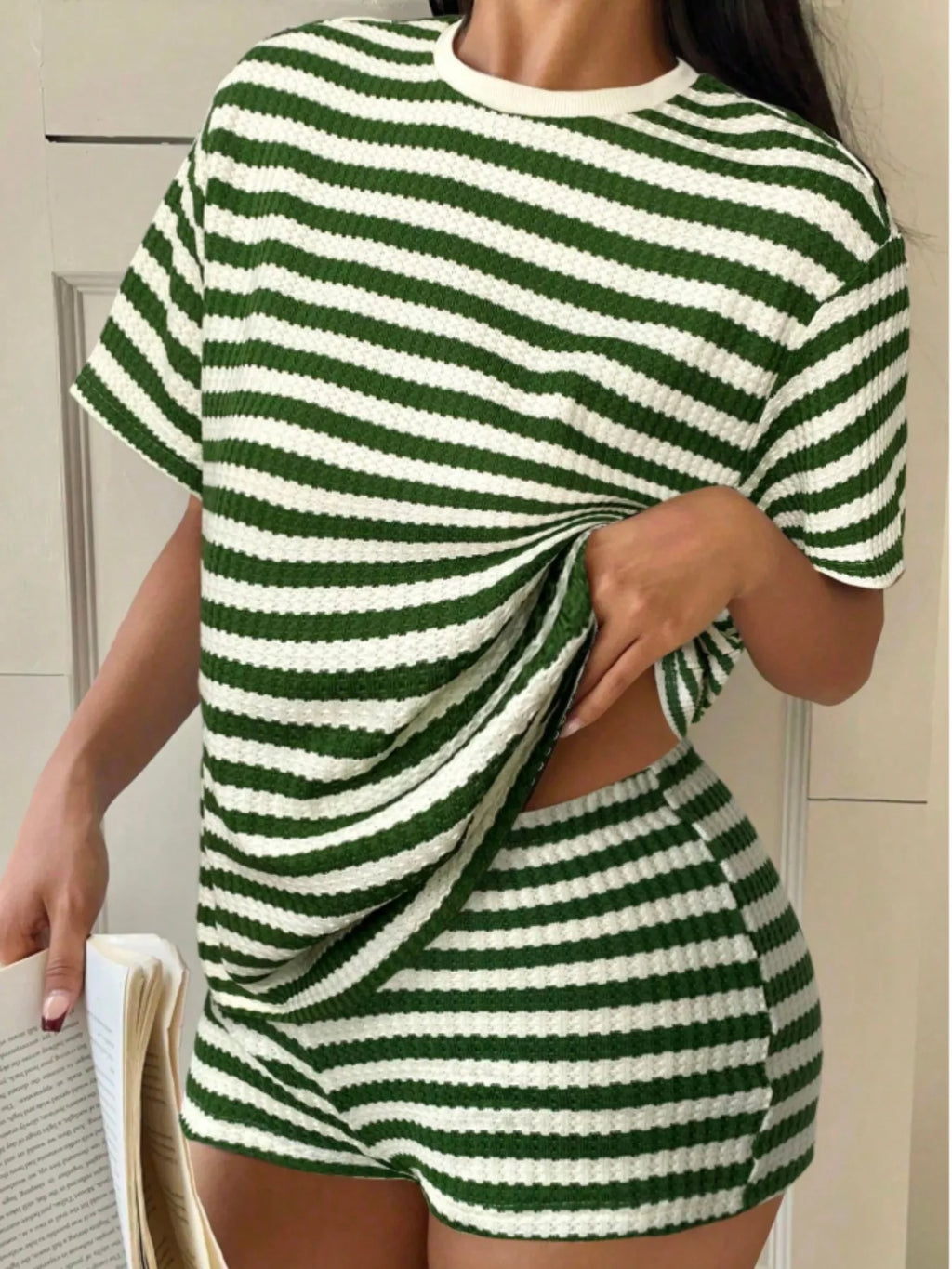 Striped Round Neck Top Shorts Set (17)