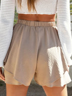 High-waisted Elastic Waistband Layered Shorts (3)