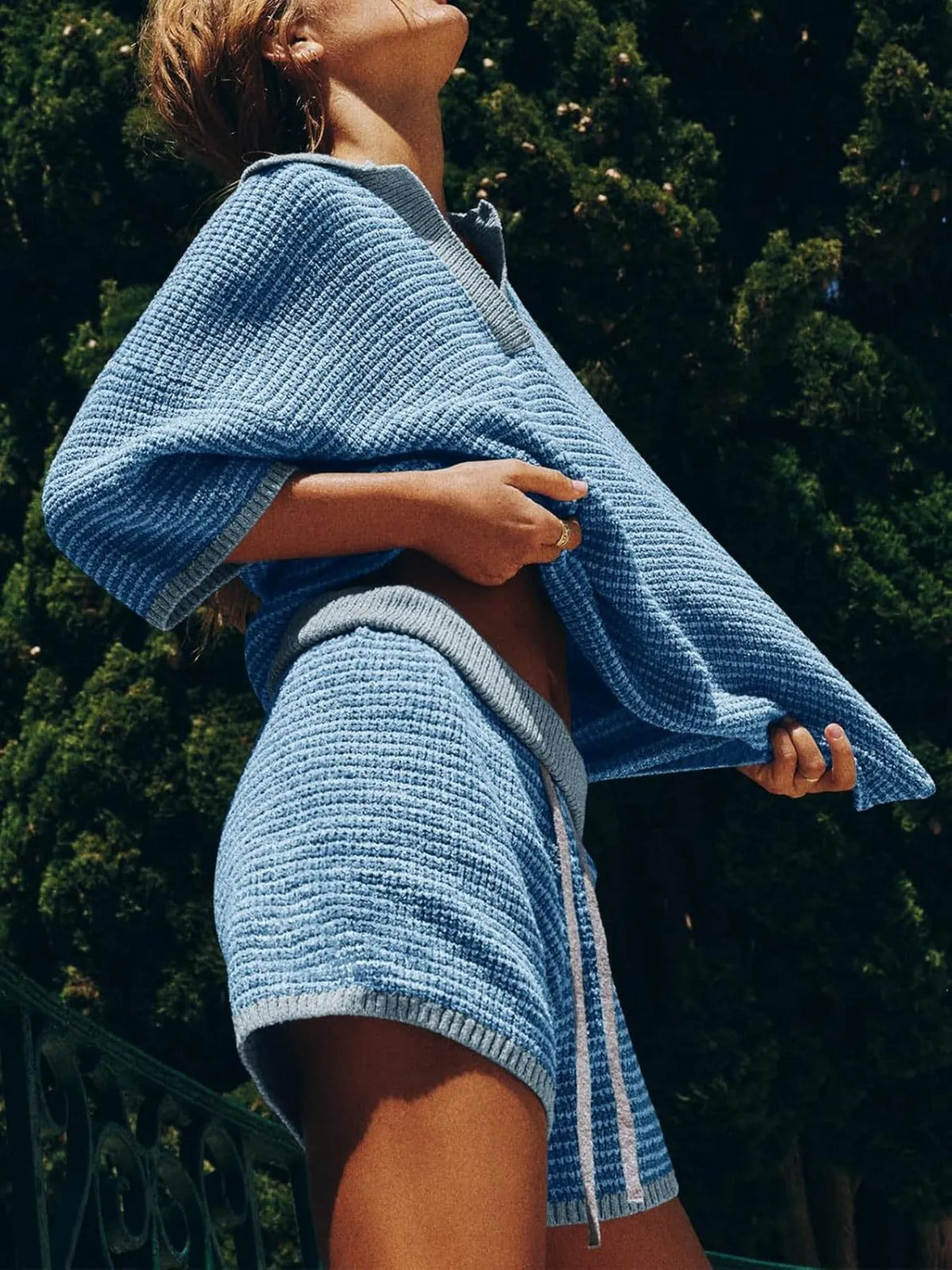 Collared Neck Contrast Striped Top Shorts Sweater Set (11)