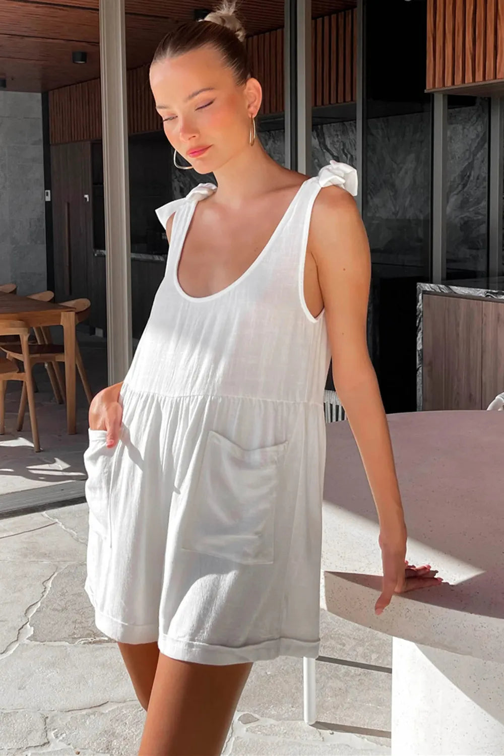 Full Size Scoop Neck Tie Shoulder Romper (3)