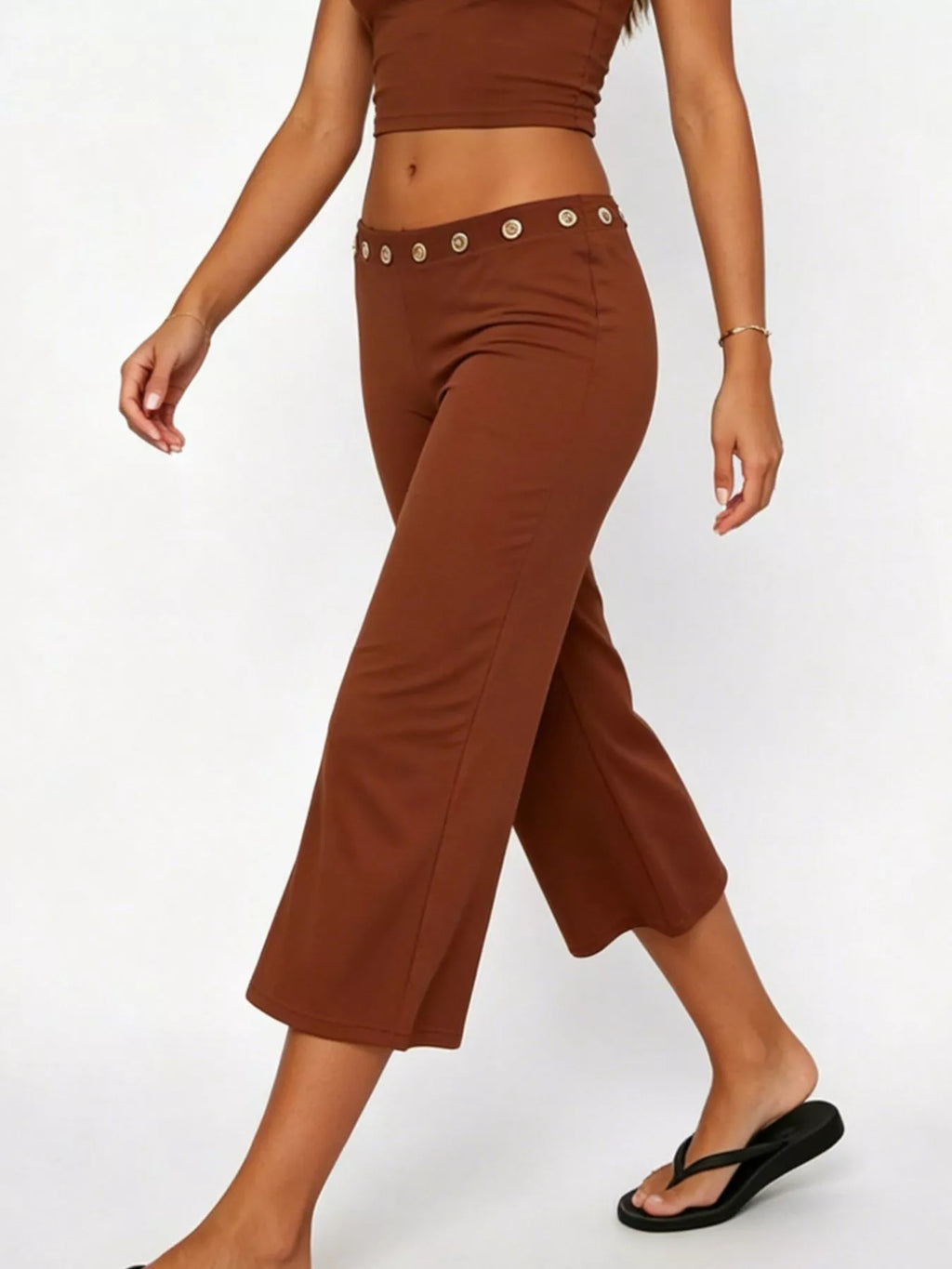 Mid Rise Capris Pants (8)
