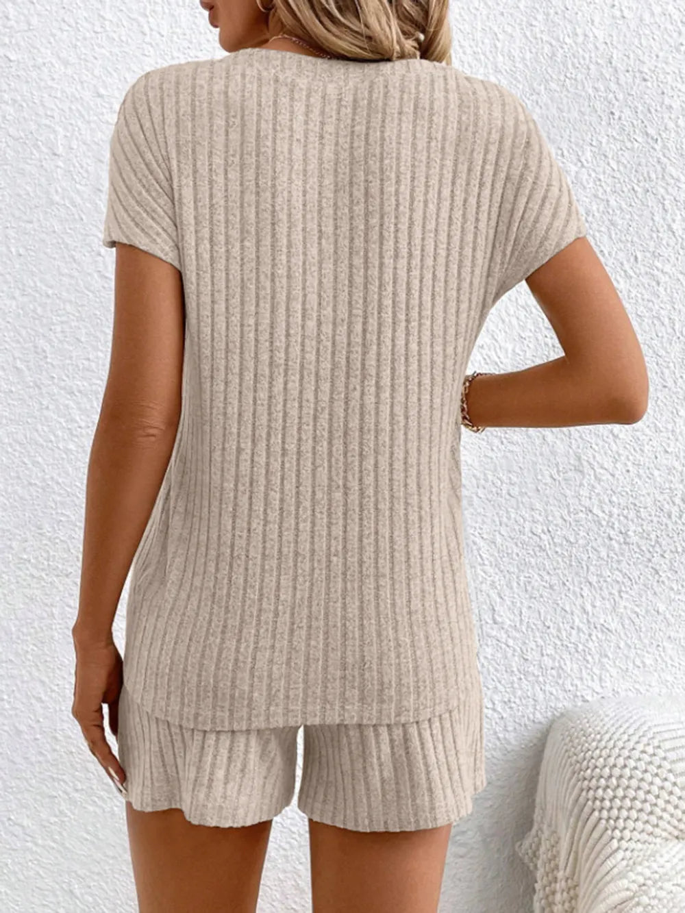 Ribbed V-neck Top Shorts Set (2)