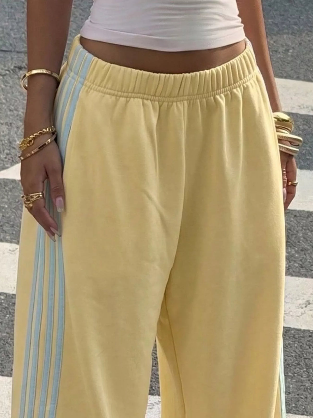 High-waisted Wide-leg Track Pants Side Stripes (2)
