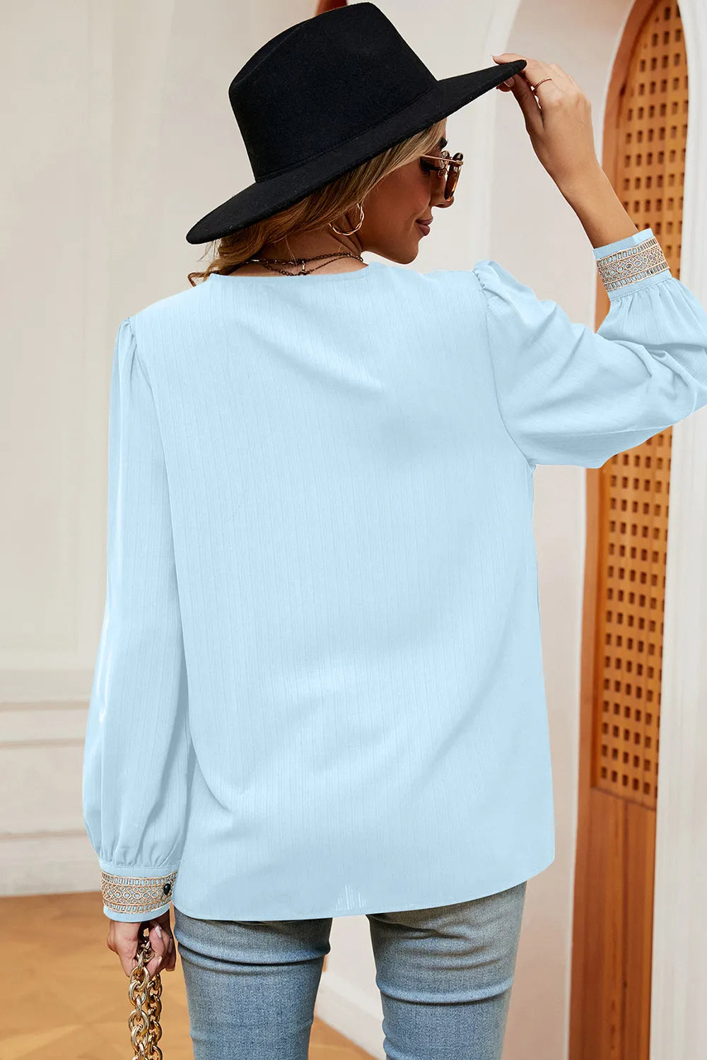 V-neck Long Sleeve T-shirt (18)