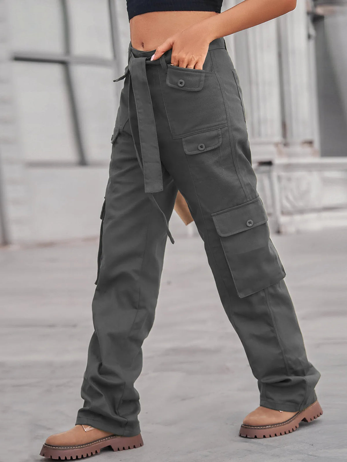 High-waisted Multi-pocket Cargo Jeans (14)