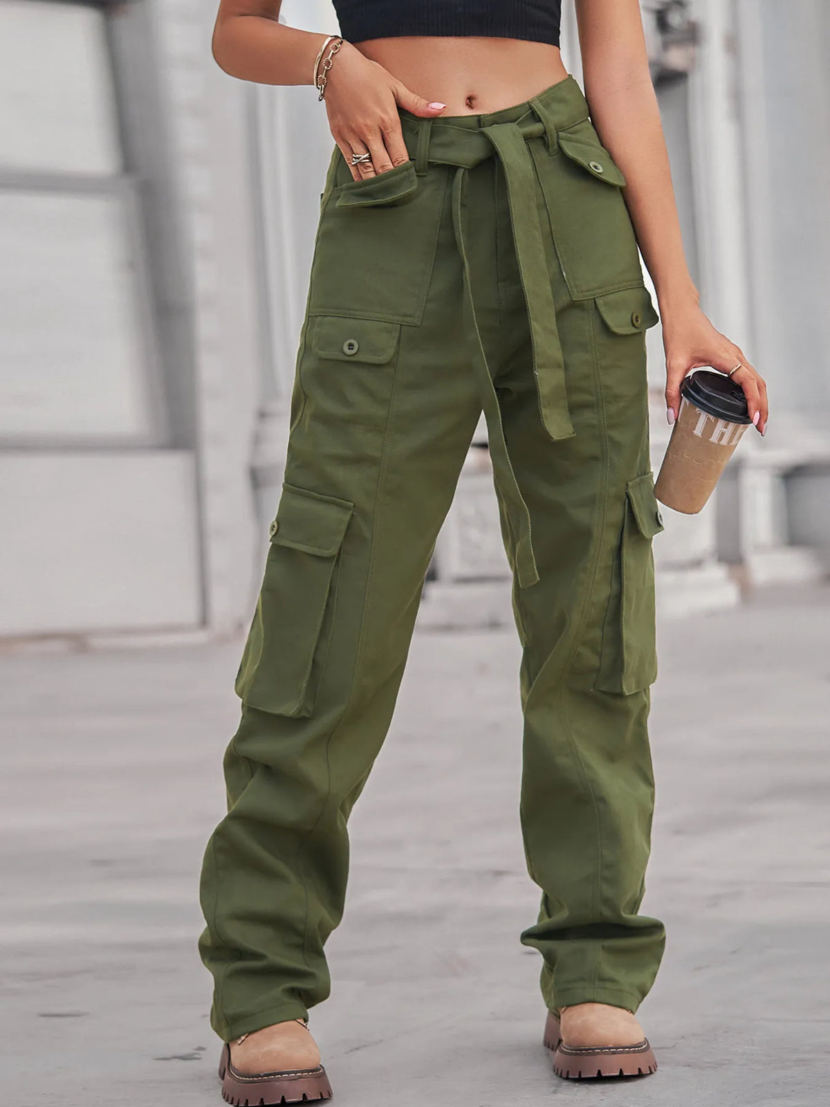 High-waisted Multi-pocket Cargo Jeans (22)