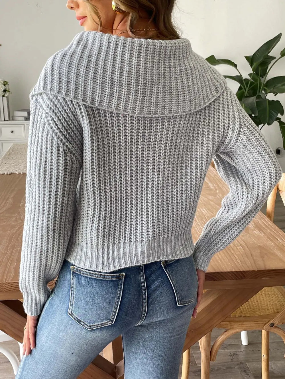 Cable-knit Long Sleeve Sweater (2)
