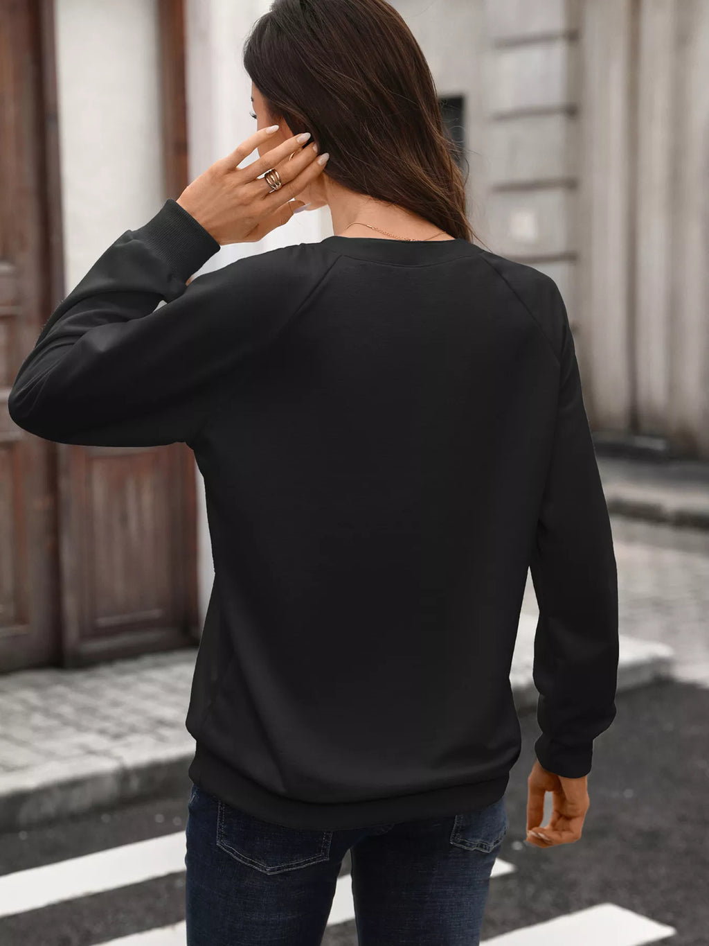 Notched Raglan Sleeve Sweatshirt (6)