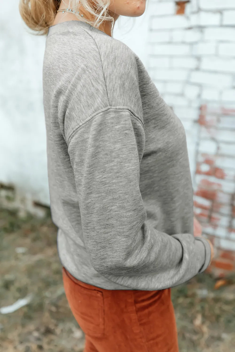 Round Neck Dropped Shoulder Sweatshirt (10)