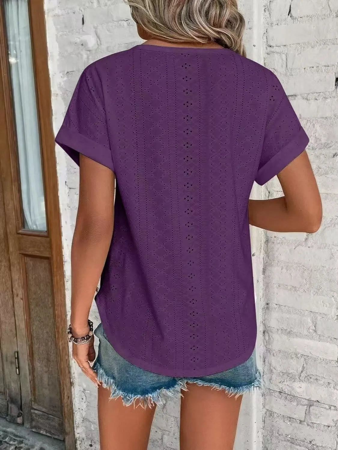 Eyelet Round Neck Short Sleeve T-shirt (11)