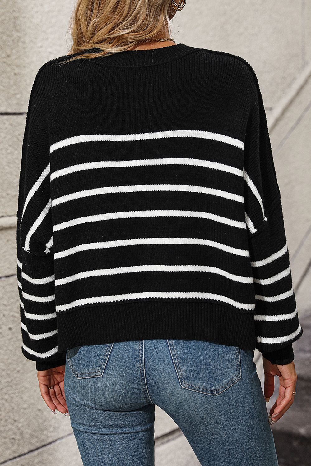 Striped Dropped Shoulder Round Neck Pullover Sweater (21)