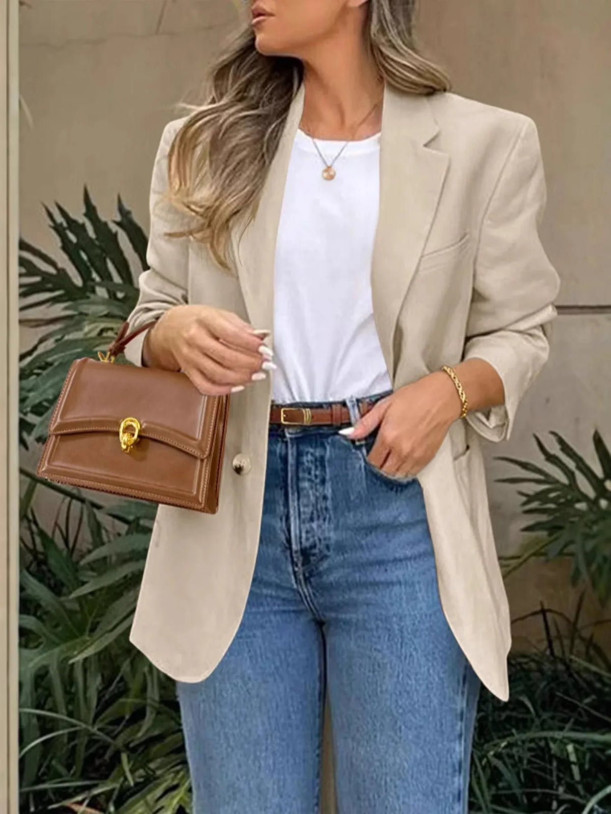 Pocketed Lapel Collar Long Sleeve Blazer (2)