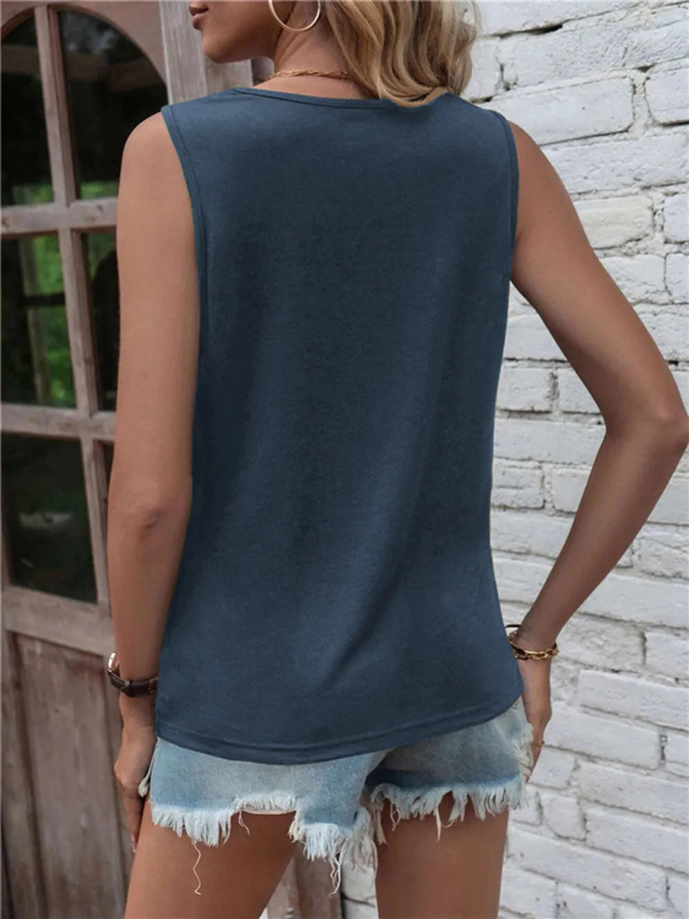 Cutout Twisted Round Neck Tank (13)