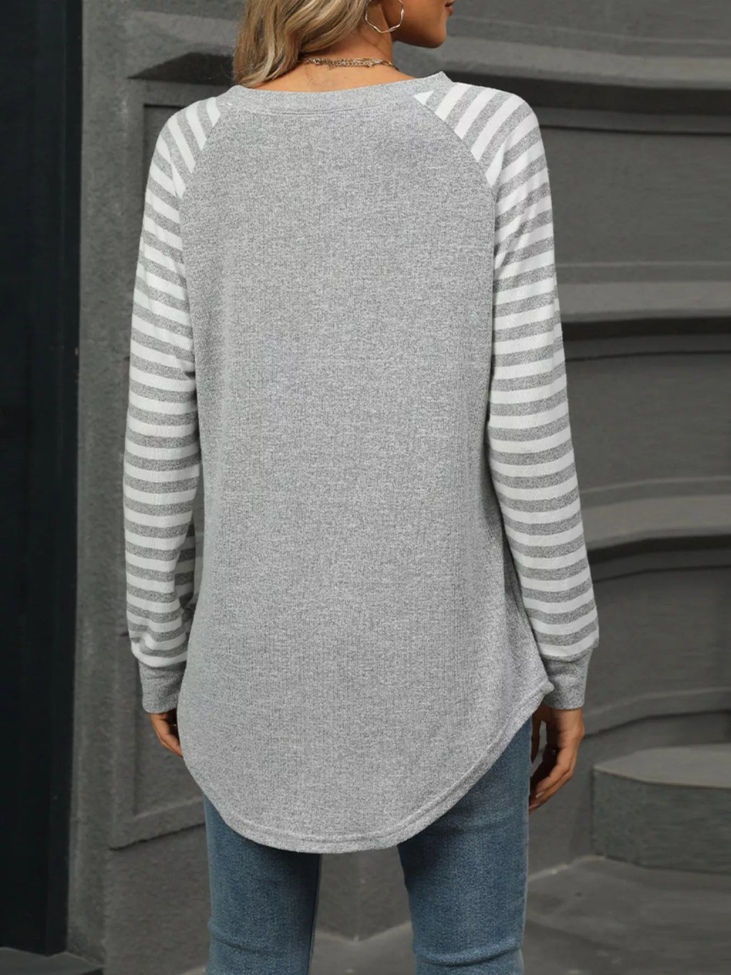 Striped Round Neck Raglan Sleeve T-shirt (8)