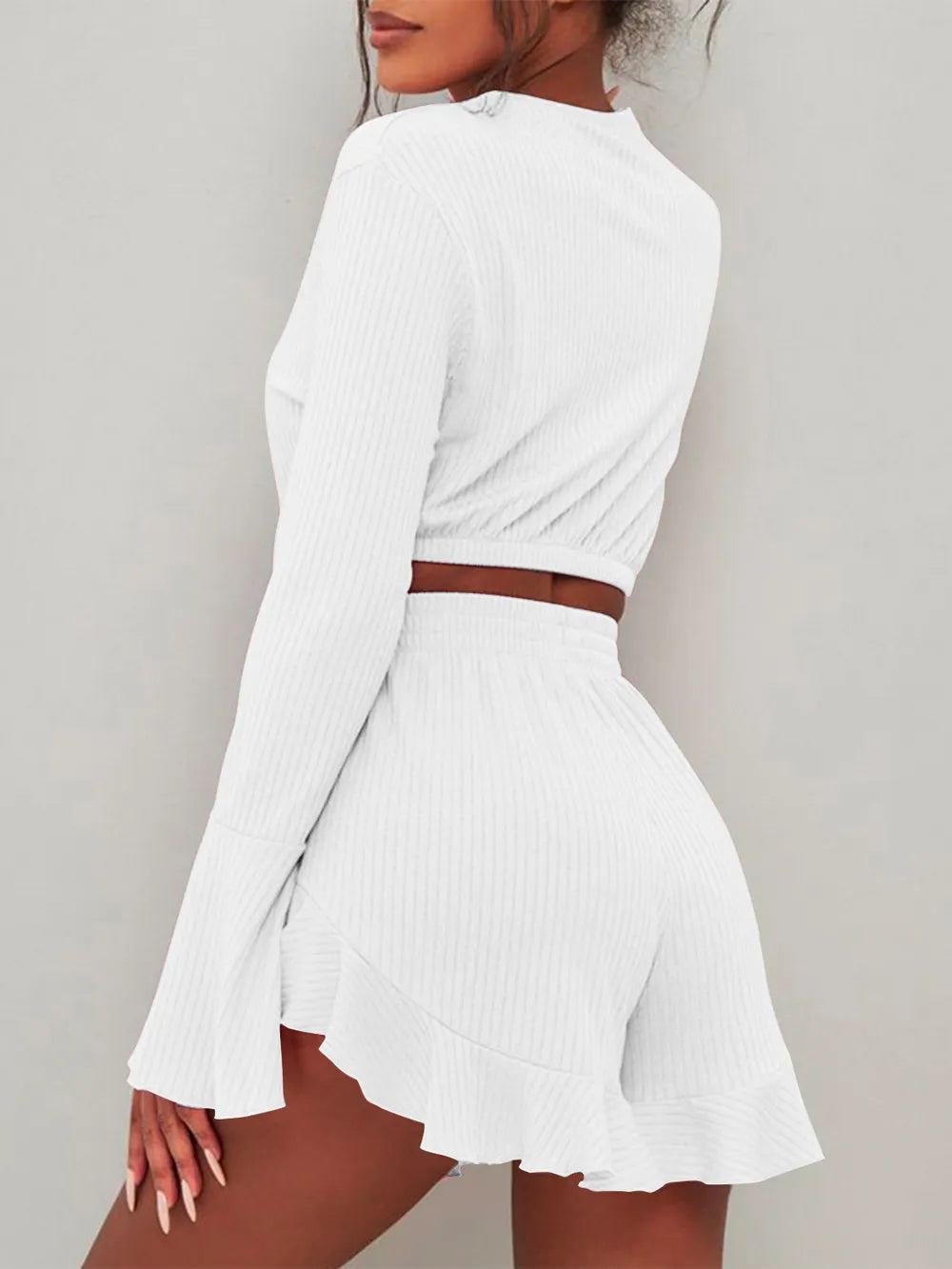 Round Neck Long Sleeve Top Ruffled Shorts Set (5)