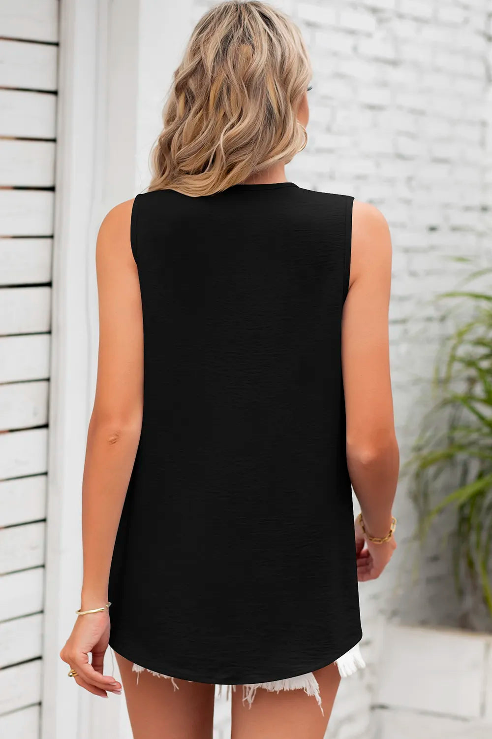 Texture V-neck Sleeveless Top (16)