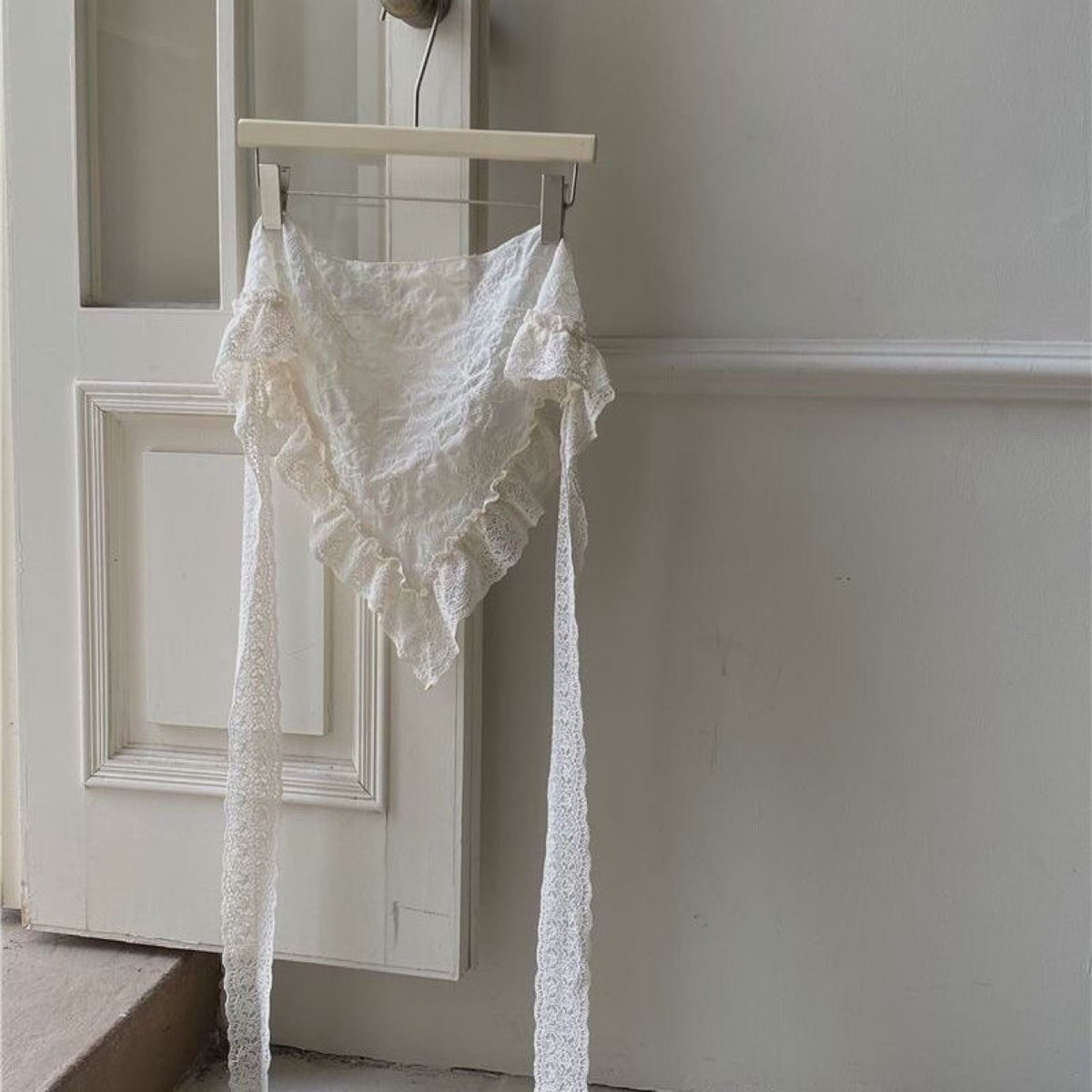 Retro Lace-trimmed Midi Skirt photo 1